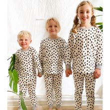 Load image into Gallery viewer, Pyjamas, Falling leaves