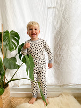 Load image into Gallery viewer, Pyjamas, Falling leaves