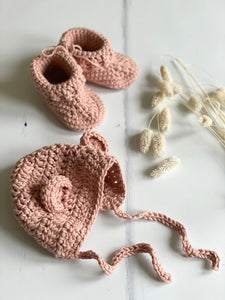 Crochet bonnet with ears, Clay