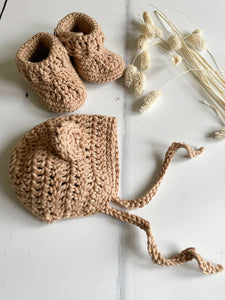 Crochet bonnet with ears, Sand